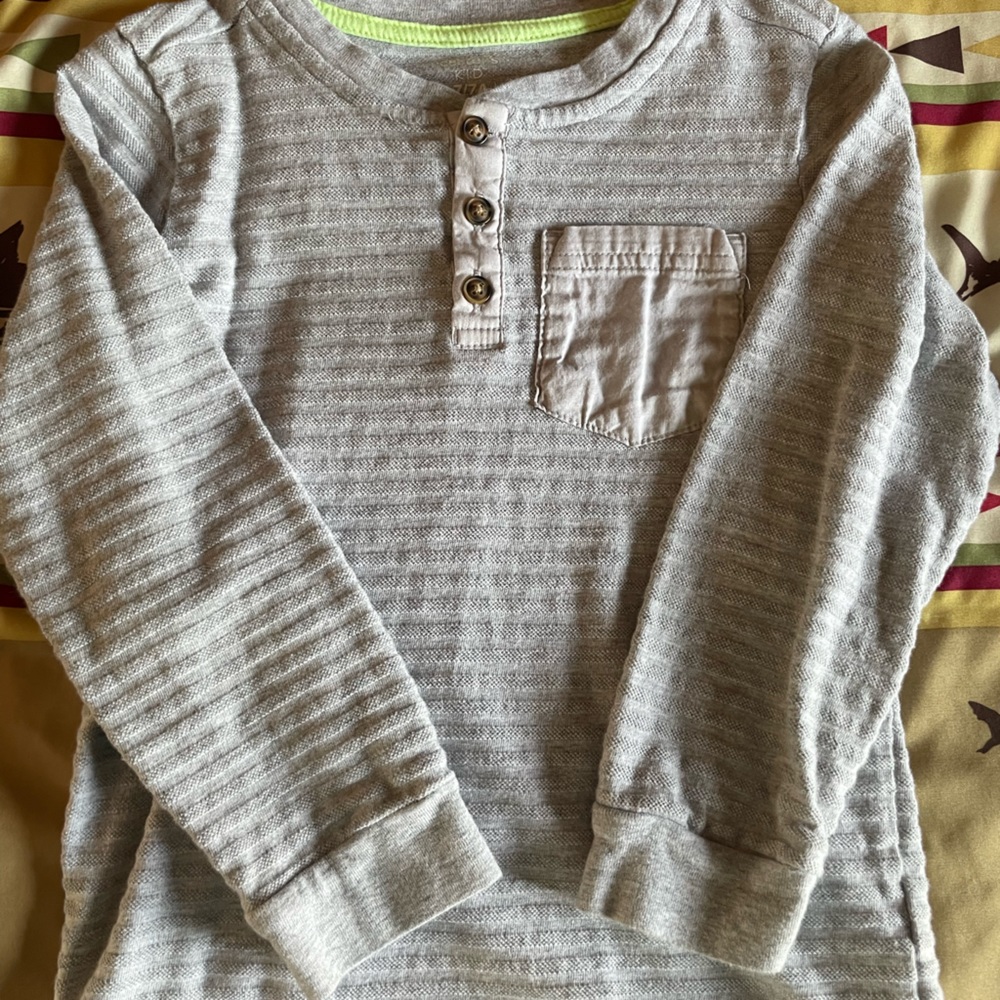 Carters boy long sleeve shirt size 7
